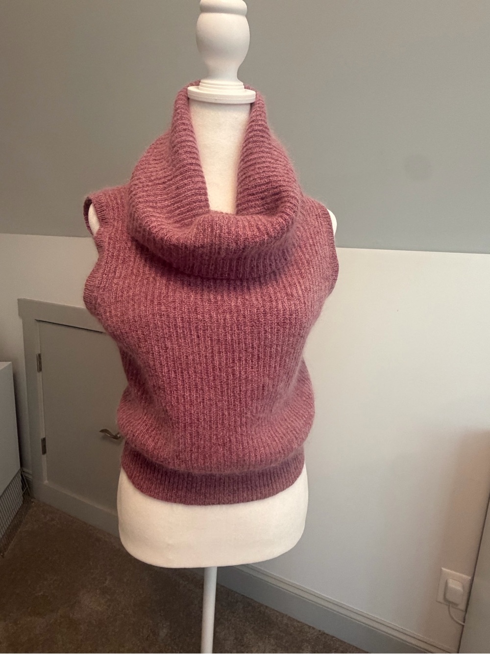 Rare Vintage Chanel Runway Prototype Rosa Mohair Knit Sleeveless Sweater 15/16
